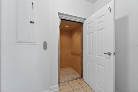 Touwnhouse à vendre à Apollo Beach, Floride: 3 chambres, 231.14 m2 № 1857619 - photo 12