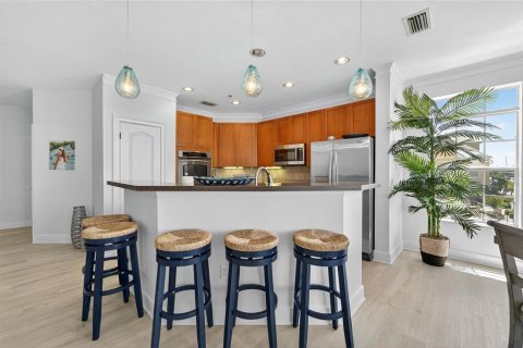 Touwnhouse à vendre à Apollo Beach, Floride: 3 chambres, 231.14 m2 № 1857619 - photo 5