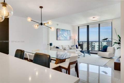 Купить кондоминиум в Майами, Флорида 2 спальни, 114.08м2, № 2005361 - фото 2