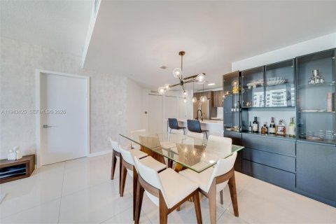 Купить кондоминиум в Майами, Флорида 2 спальни, 114.08м2, № 2005361 - фото 10