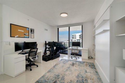 Купить кондоминиум в Майами, Флорида 2 спальни, 114.08м2, № 2005361 - фото 25