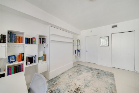 Купить кондоминиум в Майами, Флорида 2 спальни, 114.08м2, № 2005361 - фото 28