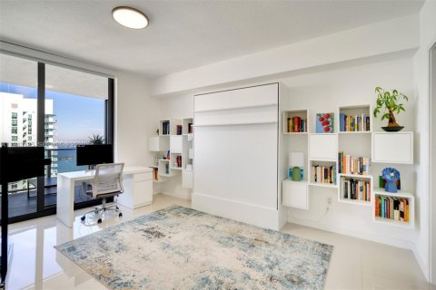 Купить кондоминиум в Майами, Флорида 2 спальни, 114.08м2, № 2005361 - фото 23