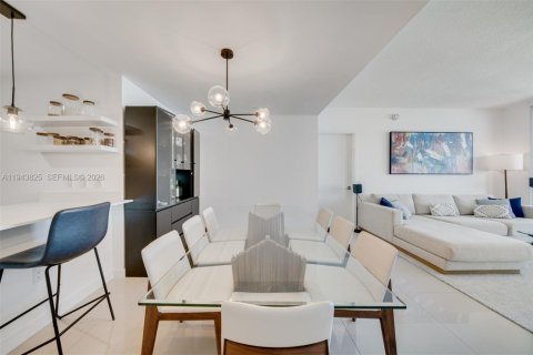 Купить кондоминиум в Майами, Флорида 2 спальни, 114.08м2, № 2005361 - фото 8