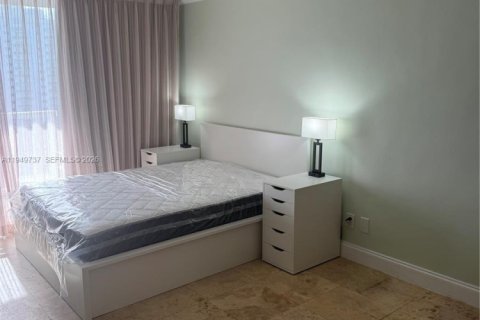 Condo in Sunny Isles Beach, Florida  № 2153045 - photo 7
