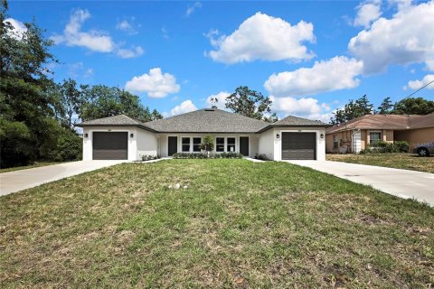 Immobilier commercial à Spring Hill, Floride 242.29 m2 № 2404852