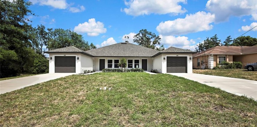 Immobilier commercial à Spring Hill, Floride 242.29 m2 № 2404852