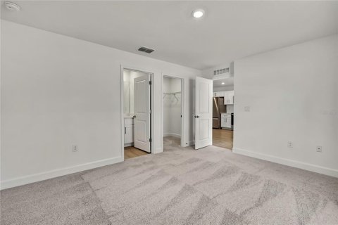 Immobilier commercial à vendre à Spring Hill, Floride: 242.29 m2 № 2404852 - photo 15