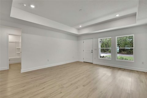 Immobilier commercial à vendre à Spring Hill, Floride: 242.29 m2 № 2404852 - photo 7
