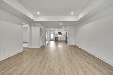 Immobilier commercial à vendre à Spring Hill, Floride: 242.29 m2 № 2404852 - photo 27