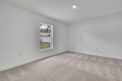 Immobilier commercial à vendre à Spring Hill, Floride: 242.29 m2 № 2404852 - photo 13