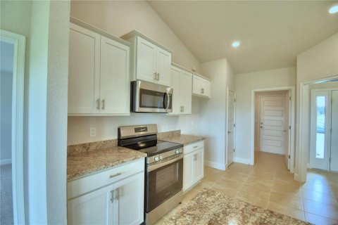 House in Auburndale, Florida 4 bedrooms, 163.04 sq.m. № 2215220 - photo 8