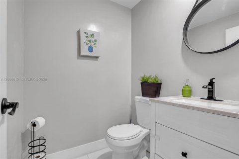 Townhouse in Miami, Florida 3 bedrooms, 144.93 sq.m. № 2071053 - photo 15