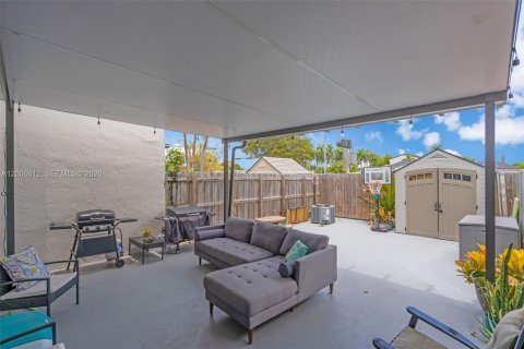 Townhouse in Miami, Florida 3 bedrooms, 144.93 sq.m. № 2071053 - photo 26