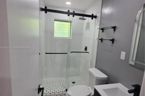 House in Hallandale Beach, Florida 37.16 sq.m. № 2043324 - photo 3