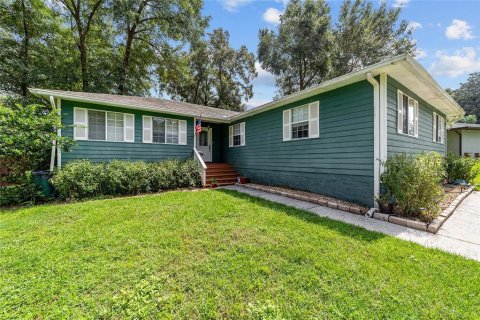 House in Ocala, Florida 3 bedrooms, 176.14 sq.m. № 1894859 - photo 4