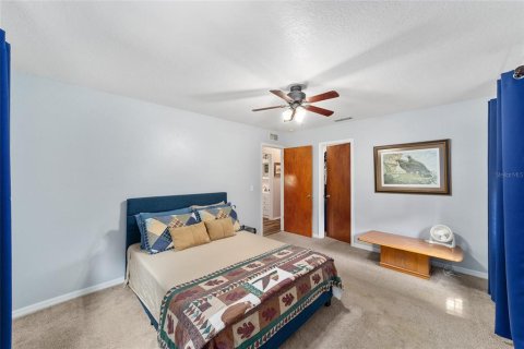 House in Ocala, Florida 3 bedrooms, 176.14 sq.m. № 1894859 - photo 30
