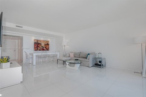 Copropriété à louer à Miami Beach, Floride: 1 chambre, 83.61 m2 № 1874284 - photo 4