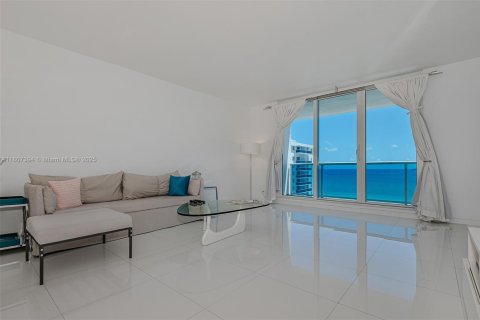 Copropriété à louer à Miami Beach, Floride: 1 chambre, 83.61 m2 № 1874284 - photo 3