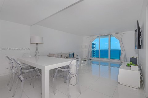 Copropriété à louer à Miami Beach, Floride: 1 chambre, 83.61 m2 № 1874284 - photo 2
