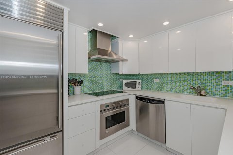 Copropriété à louer à Miami Beach, Floride: 1 chambre, 83.61 m2 № 1874284 - photo 12
