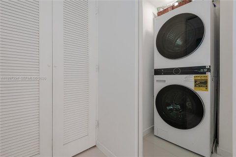 Condominio en alquiler en Miami Beach, Florida, 2 dormitorios, 83.61 m2 № 1874284 - foto 30