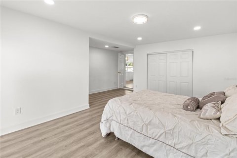 Casa en venta en Tampa, Florida, 4 dormitorios, 138.7 m2 № 2198081 - foto 15