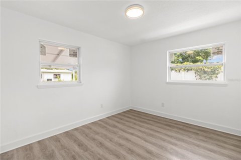 Casa en venta en Tampa, Florida, 4 dormitorios, 138.7 m2 № 2198081 - foto 9