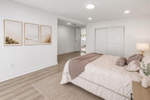 Casa en venta en Tampa, Florida, 4 dormitorios, 138.7 m2 № 2198081 - foto 26
