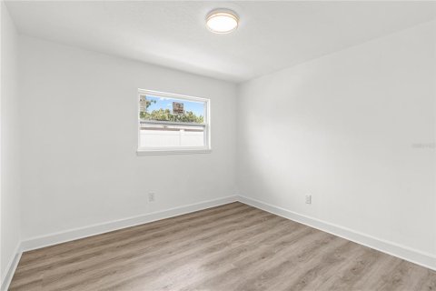 Casa en venta en Tampa, Florida, 4 dormitorios, 138.7 m2 № 2198081 - foto 8