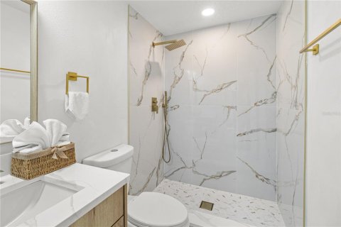 Casa en venta en Tampa, Florida, 4 dormitorios, 138.7 m2 № 2198081 - foto 16