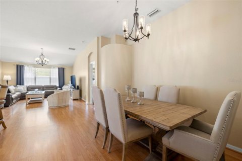 Casa en venta en Brandon, Florida, 3 dormitorios, 174.93 m2 № 1907628 - foto 9