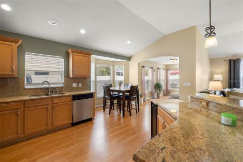 Casa en venta en Brandon, Florida, 3 dormitorios, 174.93 m2 № 1907628 - foto 6
