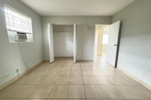 Villa ou maison à louer à Pompano Beach, Floride: 2 chambres, 85.56 m2 № 1877574 - photo 12