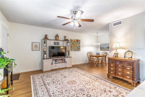 Condo in Winter Park, Florida, 1 bedroom  № 1774109 - photo 6