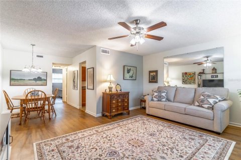 Condo in Winter Park, Florida, 1 bedroom  № 1774109 - photo 5