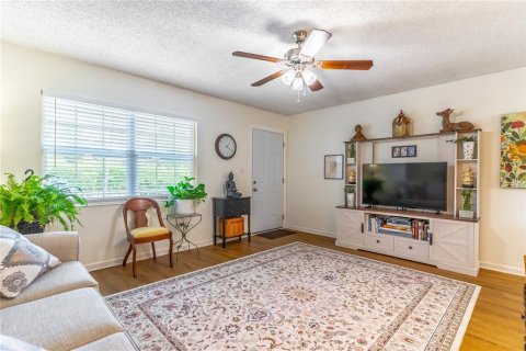 Condo in Winter Park, Florida, 1 bedroom  № 1774109 - photo 8