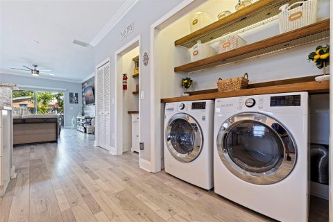 Casa en venta en Saint Petersburg, Florida, 3 dormitorios, 159.42 m2 № 2149669 - foto 13