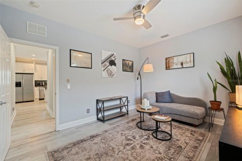 Casa en venta en Saint Petersburg, Florida, 3 dormitorios, 159.42 m2 № 2149669 - foto 28