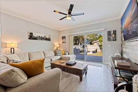 Casa en venta en Saint Petersburg, Florida, 3 dormitorios, 159.42 m2 № 2149669 - foto 17