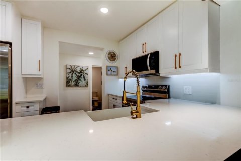 House in Dunedin, Florida 3 bedrooms, 123.65 sq.m. № 1613321 - photo 12