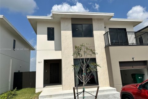 Villa ou maison à louer à Florida City, Floride: 5 chambres, 176.7 m2 № 2338448 - photo 8