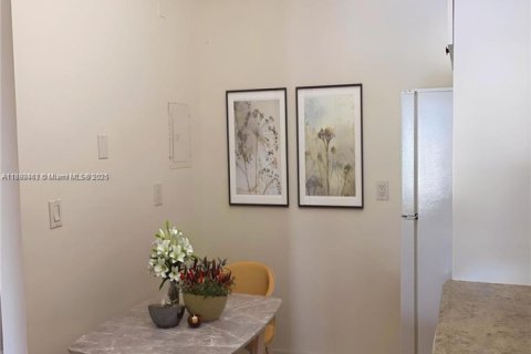 Copropriété à vendre à Miami, Floride: 1 chambre, 65.96 m2 № 1952532 - photo 12
