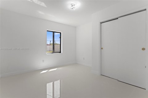 Casa en alquiler en North Miami Beach, Florida, 3 dormitorios, 111.02 m2 № 1991149 - foto 20