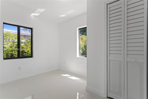 Casa en alquiler en North Miami Beach, Florida, 3 dormitorios, 111.02 m2 № 1991149 - foto 24