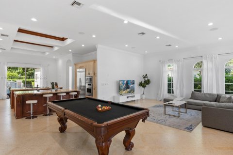 House in Hollywood, Florida 5 bedrooms, 187.66 sq.m. № 2018908 - photo 3