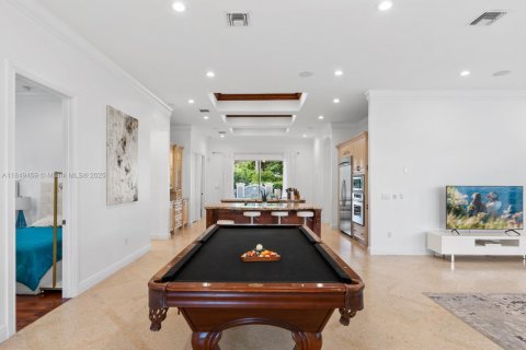 House in Hollywood, Florida 5 bedrooms, 187.66 sq.m. № 2018908 - photo 4