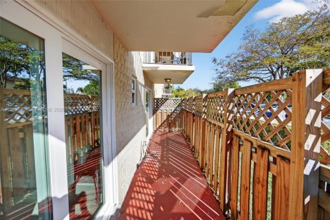 Купить кондоминиум в Майами, Флорида 2 спальни, 87.79м2, № 2023786 - фото 28