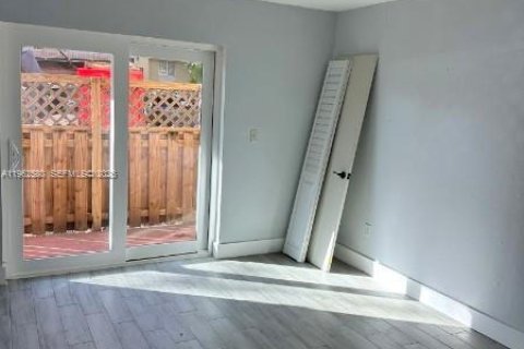 Купить кондоминиум в Майами, Флорида 2 спальни, 87.79м2, № 2023786 - фото 4