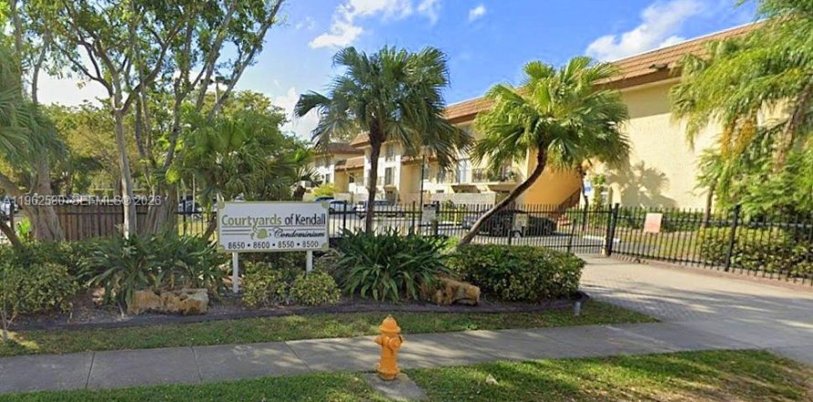 Кондоминиум с 2 спальнями в Майами, Флорида № 2023786